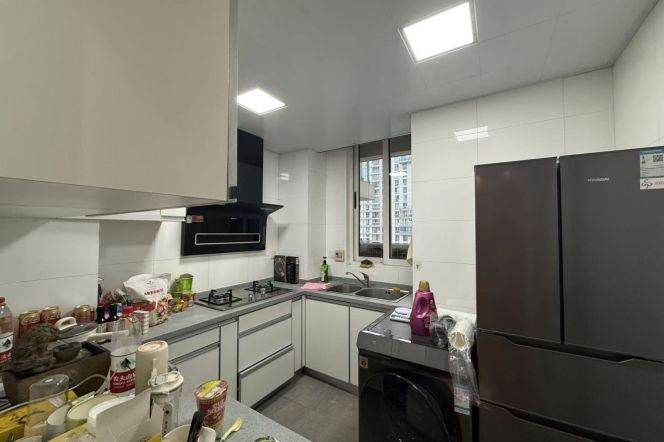 Dapuqiao elevator 1BR with balcony