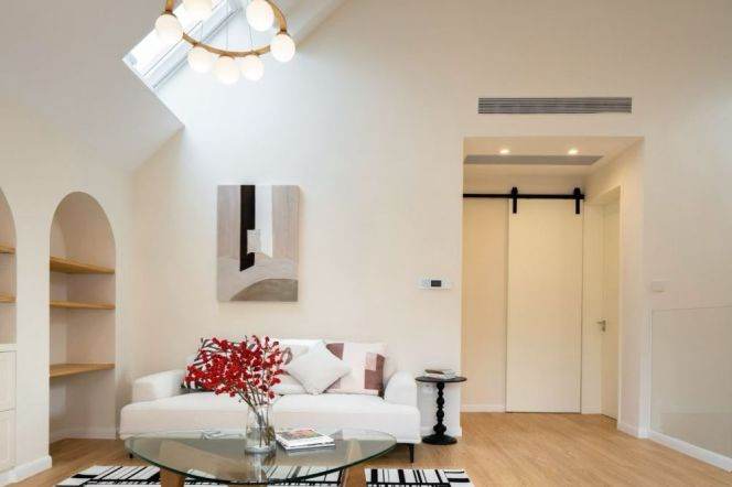 spacious 4br 3bth with terrace near Wuning rd 