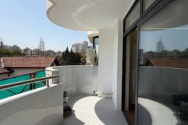 Newly Renovated 2+1BR 2BA Old Apt nr Shanghai Library
