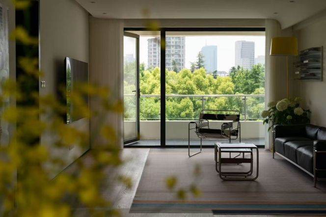 Top of City (Zhongkai) A high-end residence with lake & park views