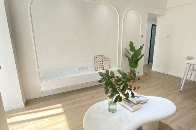 zhongshan park station one bedroom