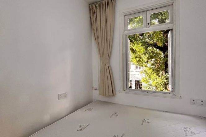 Elegant 1br/1lr @hengshan rd sta 5.8k