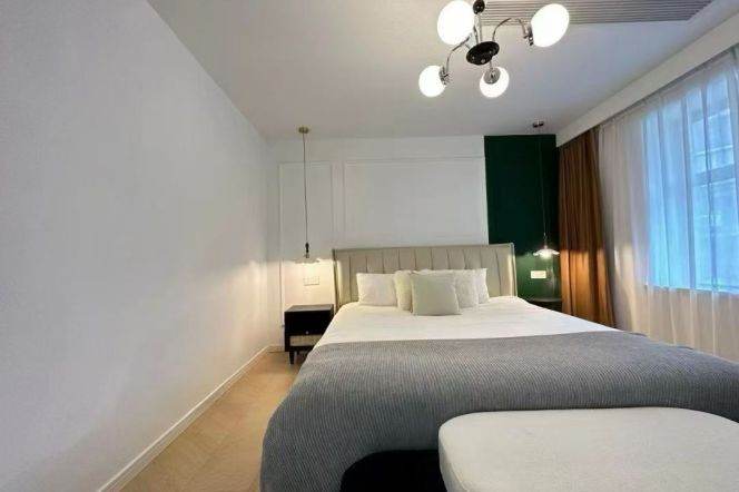 Beautiful 2br-2bath @Yuyuan Road,outdoor Balcony,Jing'an Temple