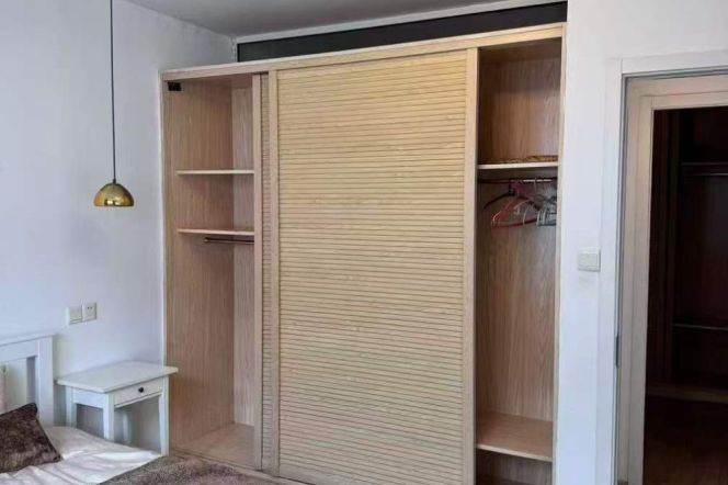 nice 2 bedrooms open balcony modern furniture in Xintiandi line 1,10,13,14 only 13.5K