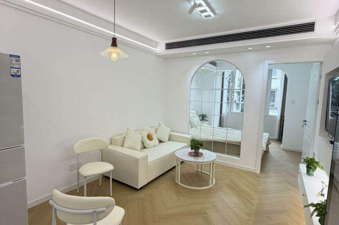 jiangsu rd 1BR/living room@L2/11