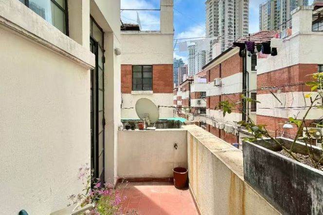 Heritage APT 2BR 2Baths Balcony Jing’an Temple 25k