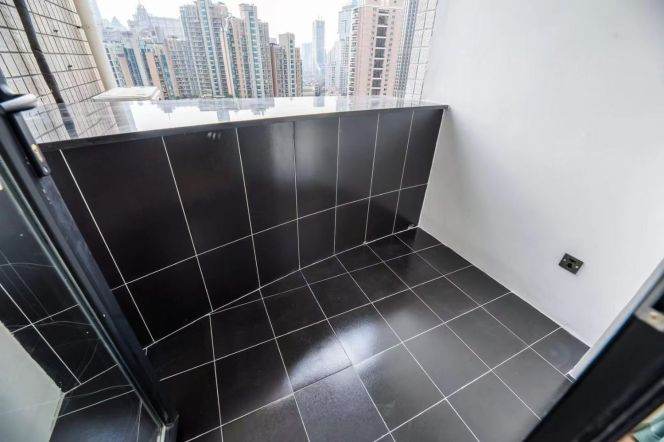 modern 2brs wall heating open balcony nice view near west nan jing road line 2,12,13