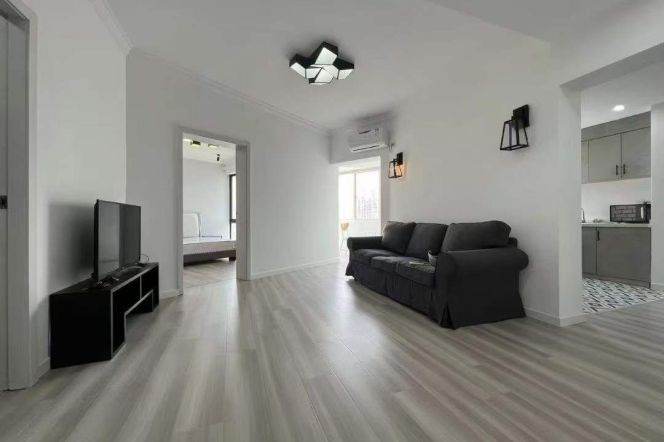 changshou rd elevator 2Br/big living room@L3/4/7/13