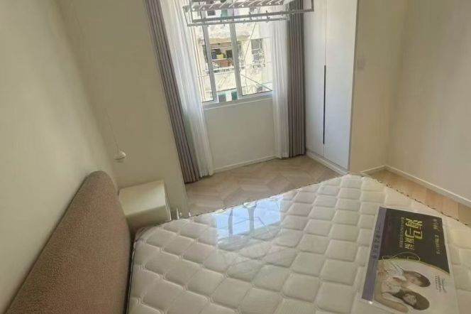 Zhenping rd/charming 1br 1lr/all bright room/floor heating/central AC@L3/4/7