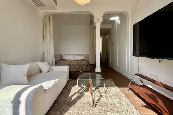 1Bdr Apt/Spacious&Modern /L1/3/4 Shanghai Railway Station/Good View/8.5k