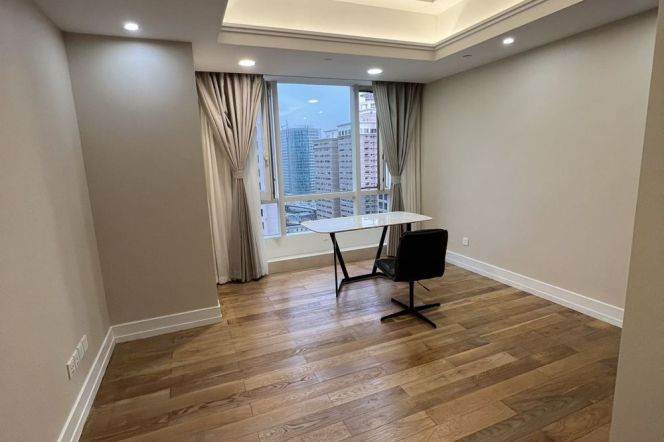 Spacious 3BR 3BA 208m² Residence nr Hanzhong Rd Station
