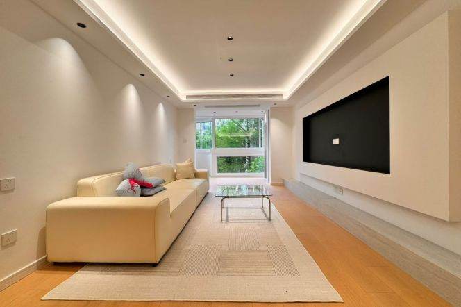 Nice Compound Living | Gym, Pool & Tennis Court | Brand New Renovation 2br 2bt floor heating 