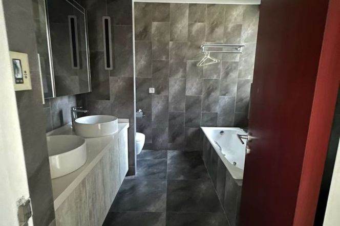 modern big 3brs floor heating big open balcony in west nan jing road CBD line 2,12,13 