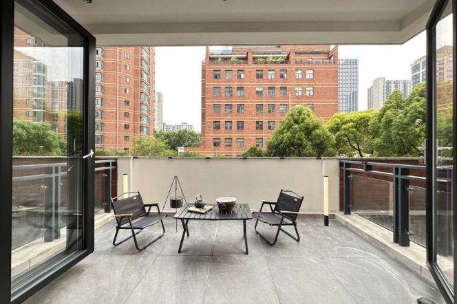 Gubei, 1Terrace, 2Br 2Ba 120Sqm, Songyuan rd./Yili rd., L10