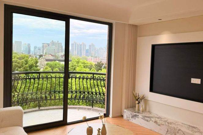 Good Vakue 4Beds 2Bts Balcony Close to Metro@Jiaotong University