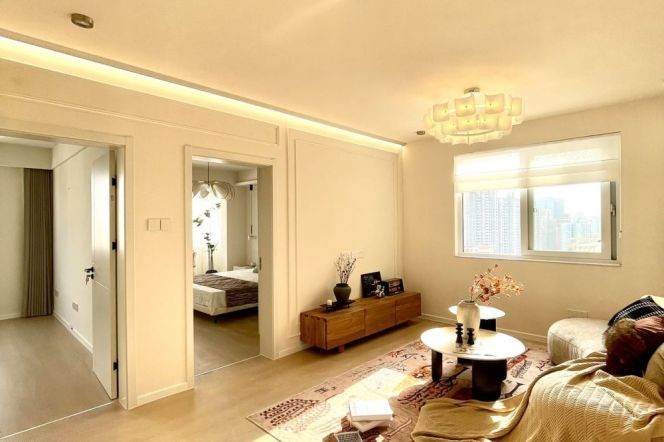 3 Brs with Floor heating/Central ac/Brand-new Dec, 120 sqm @ Shanghai Swimming pool Centre L11