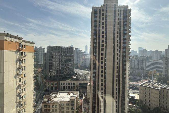 1Bdr Apt/Spacious&Modern /L1/3/4 Shanghai Railway Station/Good View/8.5k