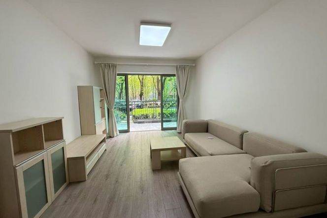2 Brs, 2 Baths with Garden/Gym/Swimming pool, 120 sqm @ Changping metro L7