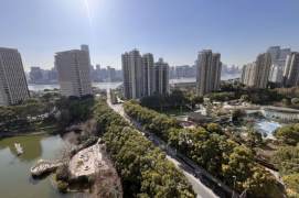 modern 4brs river view huge living room modern furniture beside Huang pu river 