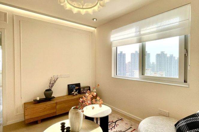 3 Brs with Floor heating/Central ac/Brand-new Dec, 120 sqm @ Shanghai Swimming pool Centre L11
