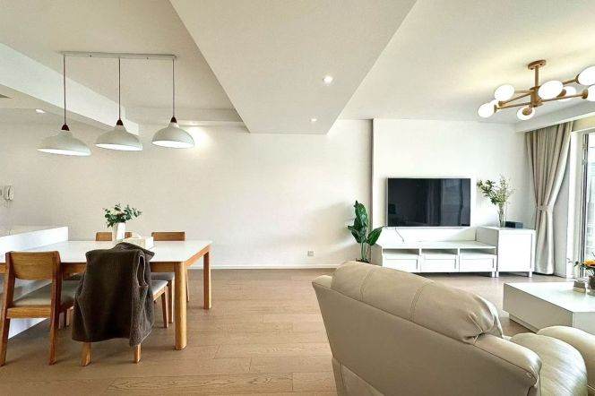 3 Brs, 2 Baths, Floor heating/Central ac/Oven, 140 sqm @ Shuicheng metro L10