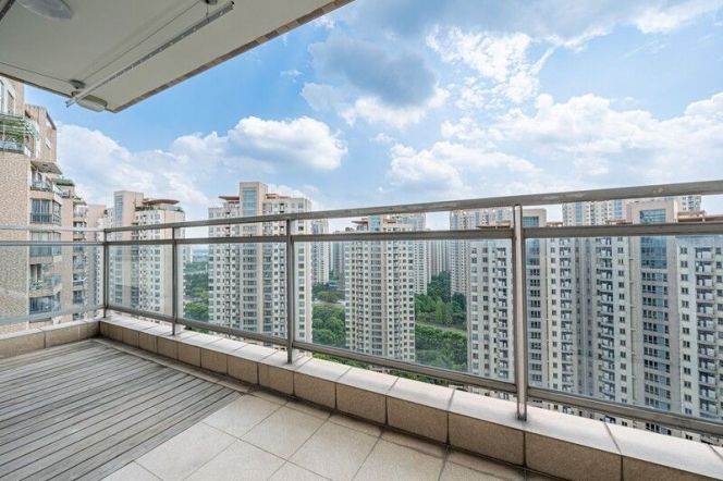 modern 2brs floor heating modern furniture open balcony near Century park 17K