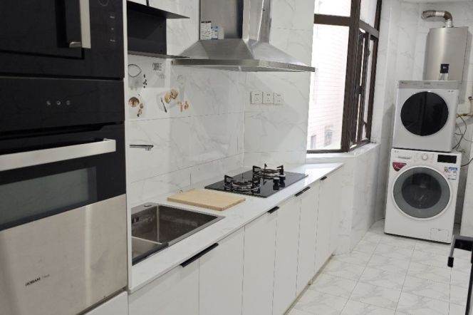 Haihua Garden — Spacious 3BR near Dapuqiao — 16,800 RMB