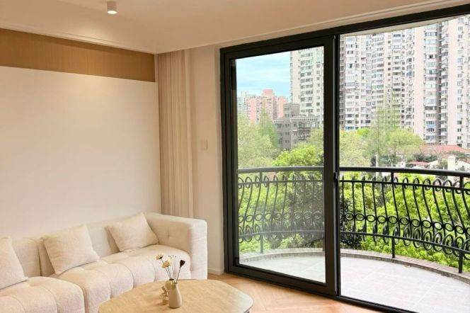 Good Vakue 4Beds 2Bts Balcony Close to Metro@Jiaotong University
