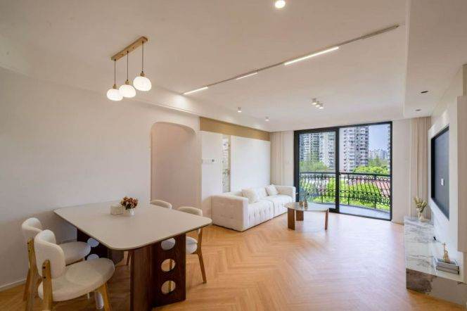 Huaihai rd 4br2bath140sqm