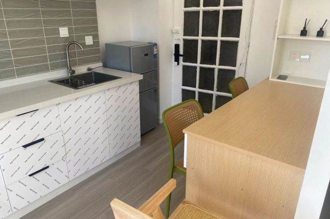 1Studio with elevator in historical building  near line 1 Heng'shan Rd metro