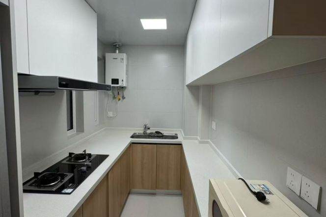 Shanghai Indoor Stadium elevator 2BR apartment