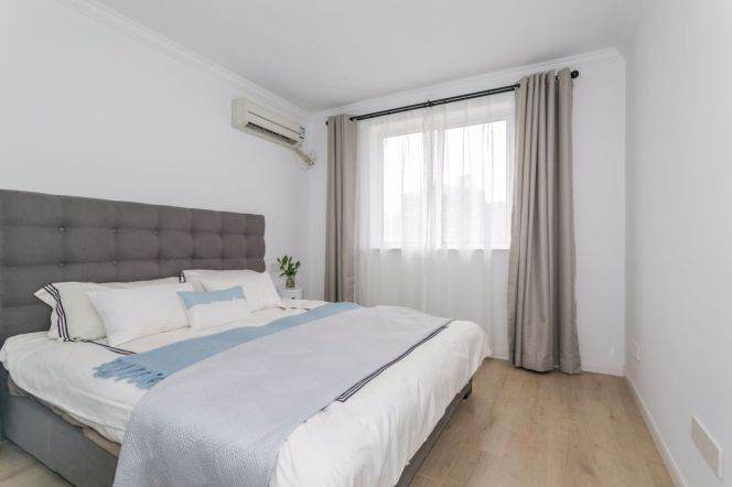 3 Brs, 2 Baths with Floor heating/Central ac/Oven, 160 sqm @ Jiashan metro L9&12