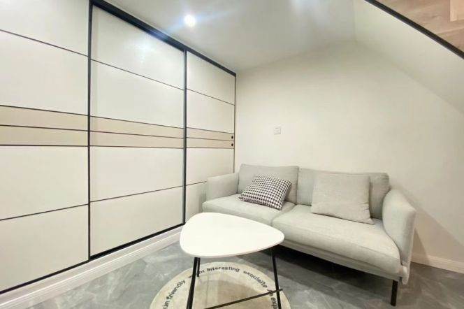 jiangsu rd loft 1BR/living room @L2/11