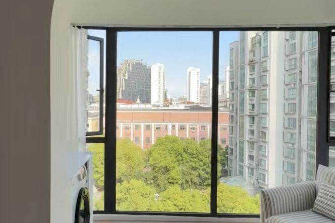Beautiful green view 2brs near Jiangning Road