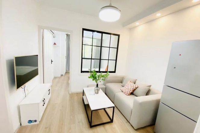 zhongshan park 2BR/living room@L2/3/4
