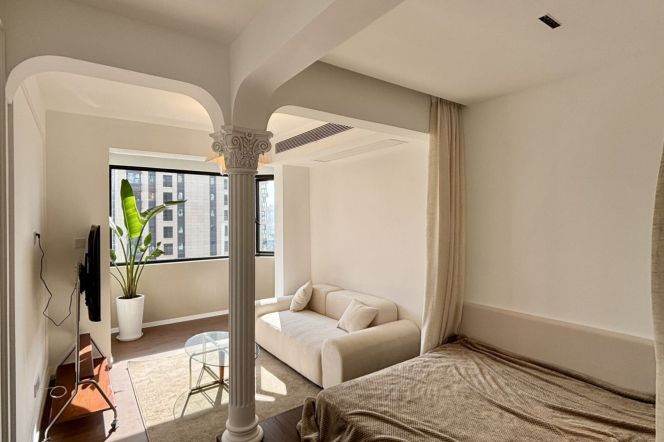 1Bdr Apt/Spacious&Modern /L1/3/4 Shanghai Railway Station/Good View/8.5k