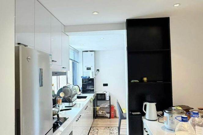 Jing'an temple elevator 2BR apartment