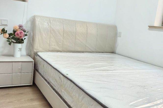 Big terrace one bedroom apt+Floor heating+Oven@Jiaotong University