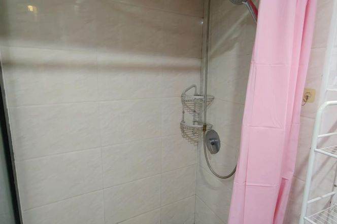 Unique 1 br with floor heating on ChangLe Rd , easy to IAPM .L1/10/12 South ShaanXi Rd St