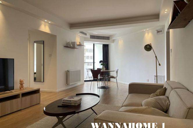Modern&Spacious&Bright Elevator 2+1Bdrs 1Bath Apt+L14 Wu Ding Rd Metro+Open Balcony