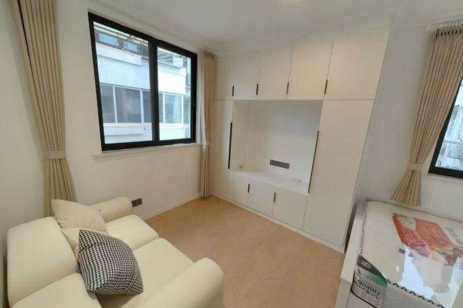 Brand-new 1br/1lr@jiangsu rd sta 5.3k
