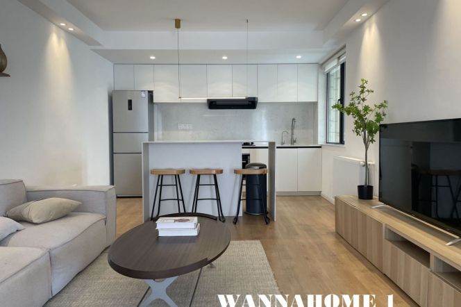 Modern&Spacious&Bright Elevator 2+1Bdrs 1Bath Apt+L14 Wu Ding Rd Metro+Open Balcony