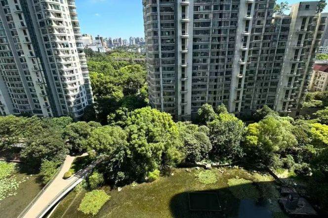 modern big 3brs floor heating big open balcony in west nan jing road CBD line 2,12,13 