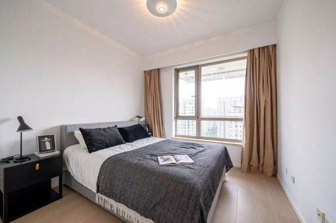 modern 2brs floor heating modern furniture open balcony near Century park 17K