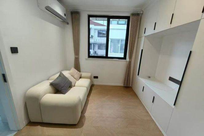 Brand-new 1br/1lr@jiangsu rd sta 5.3k
