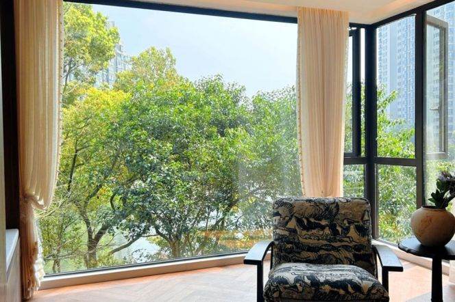 3Bdrs 2Baths /Spacious&Bright /Line 6 Shanghai Children's Medical Center/Elevator/View