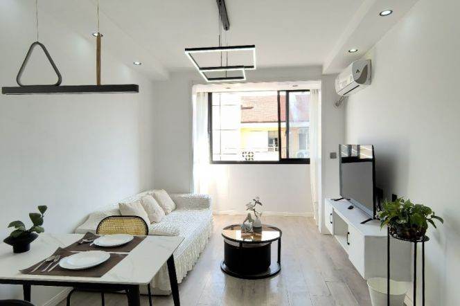 zhongshan park 2BR/big living room@L2/3/4