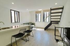 Quiet area in Old XuHui ,Bright loft 1 br on HuNan Rd. L 10 SH Library St. near JiaoTong U 