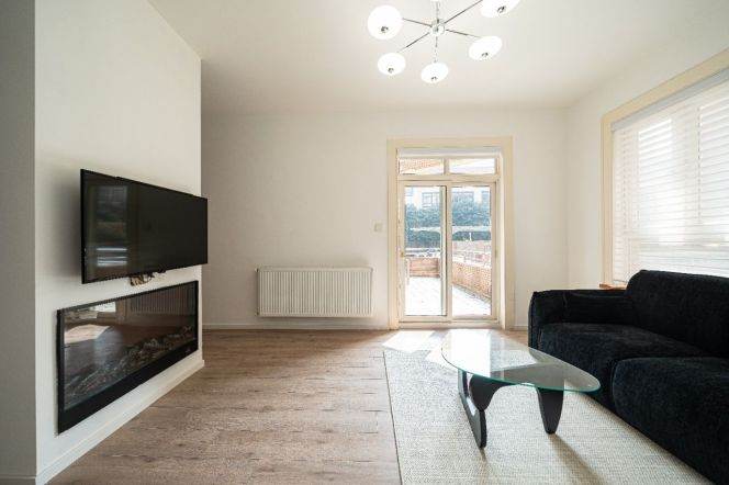 1BR-Yard - 6 minutes to Line 1/2/8 - People's Square