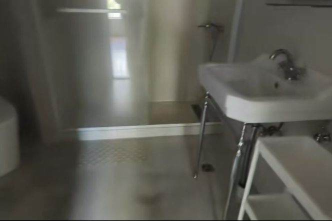 Jiaotong University elevator 2BR apartment